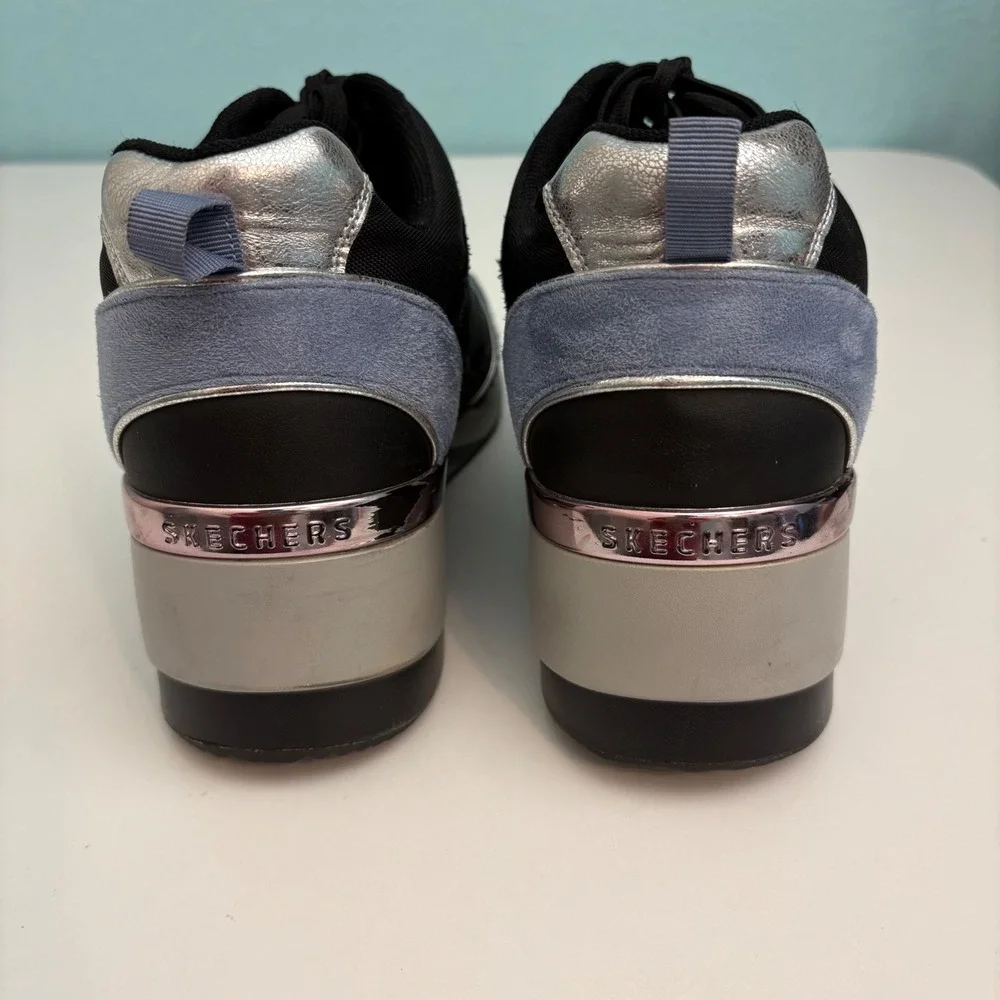 Skechers Million‎ Air Wedge Women's 10 Black Sneakers Silver Blue Accent Lace Up - Picture 2 of 8